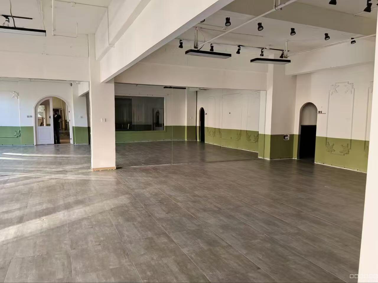C13658位于昌吉市华洋商圈经营中舞蹈工作室转让 C13658位于昌吉市华洋商圈经营中舞蹈工作室转让