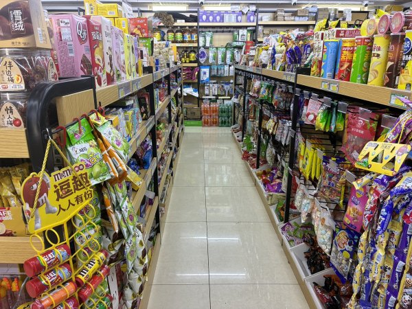 C13676会展大道浩源御邸世家小区大门第一间双层超市整体转 C13676会展大道浩源御邸世家小区大门第一间双层超市整体转