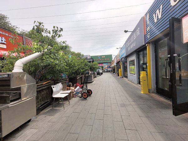 C13683南湖长青美食街稳定经营中披萨店转让 C13683南湖长青美食街稳定经营中披萨店转让