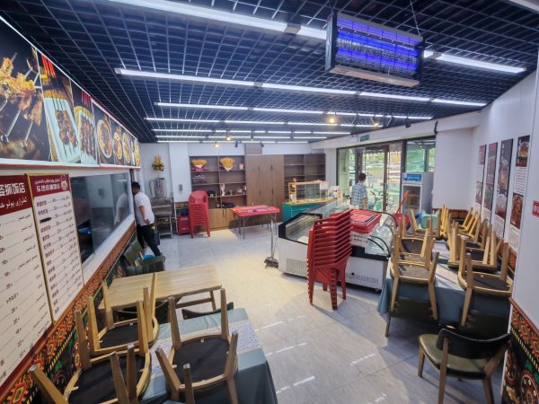 C13684米东区碧桂园餐厅低价转让 C13684米东区碧桂园餐厅低价转让
