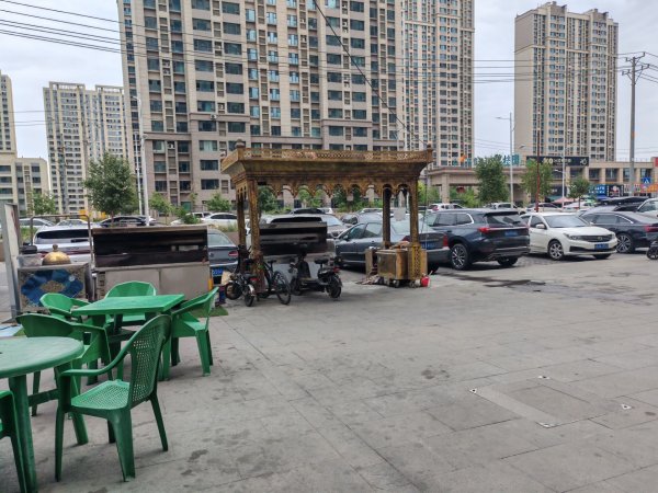 C13684米东区碧桂园餐厅低价转让 C13684米东区碧桂园餐厅低价转让
