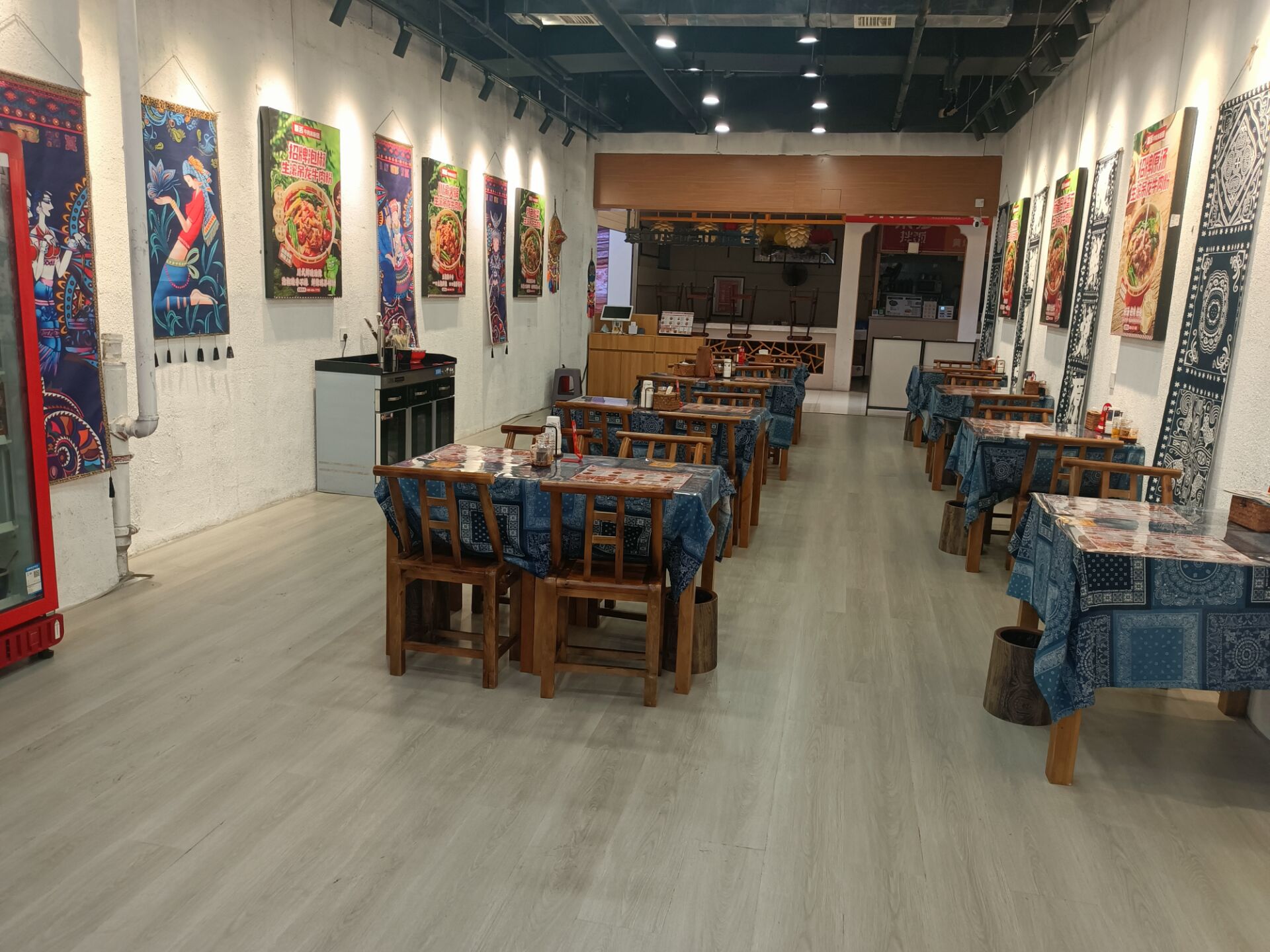 C13695位于五家渠市汇嘉商圈经营中快餐店转让 C13695位于五家渠市汇嘉商圈经营中快餐店转让