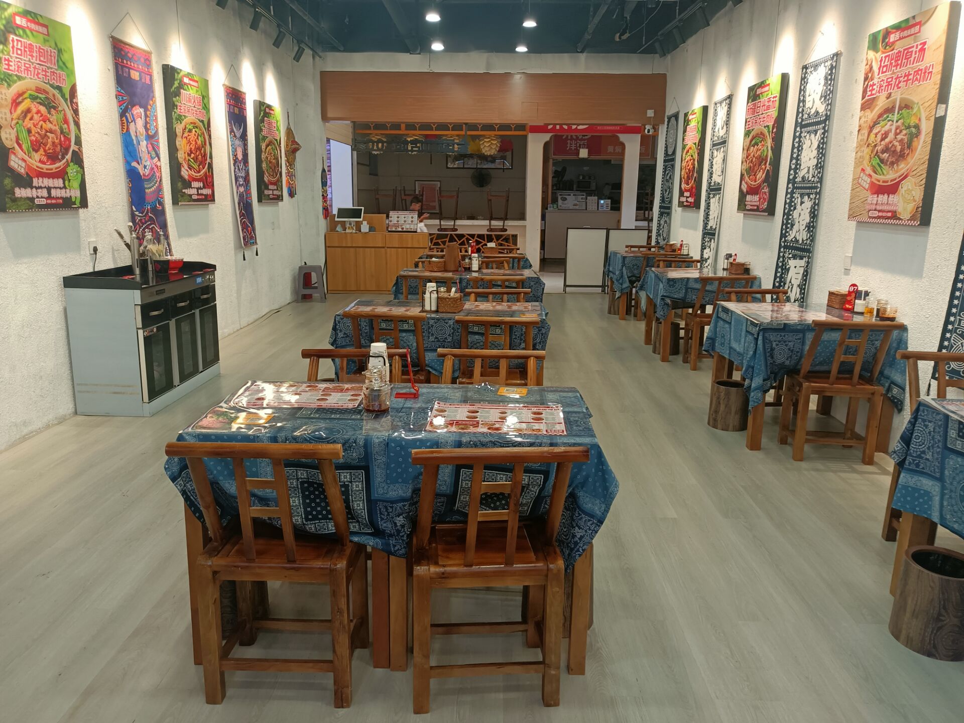 C13695位于五家渠市汇嘉商圈经营中快餐店转让 C13695位于五家渠市汇嘉商圈经营中快餐店转让