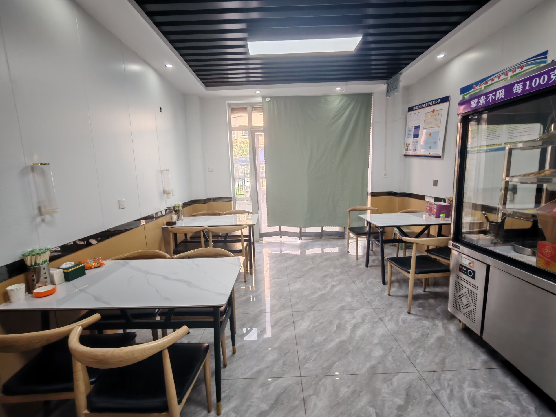 C13703五一农场大型小区外铺餐厅转让 C13703五一农场大型小区外铺餐厅转让