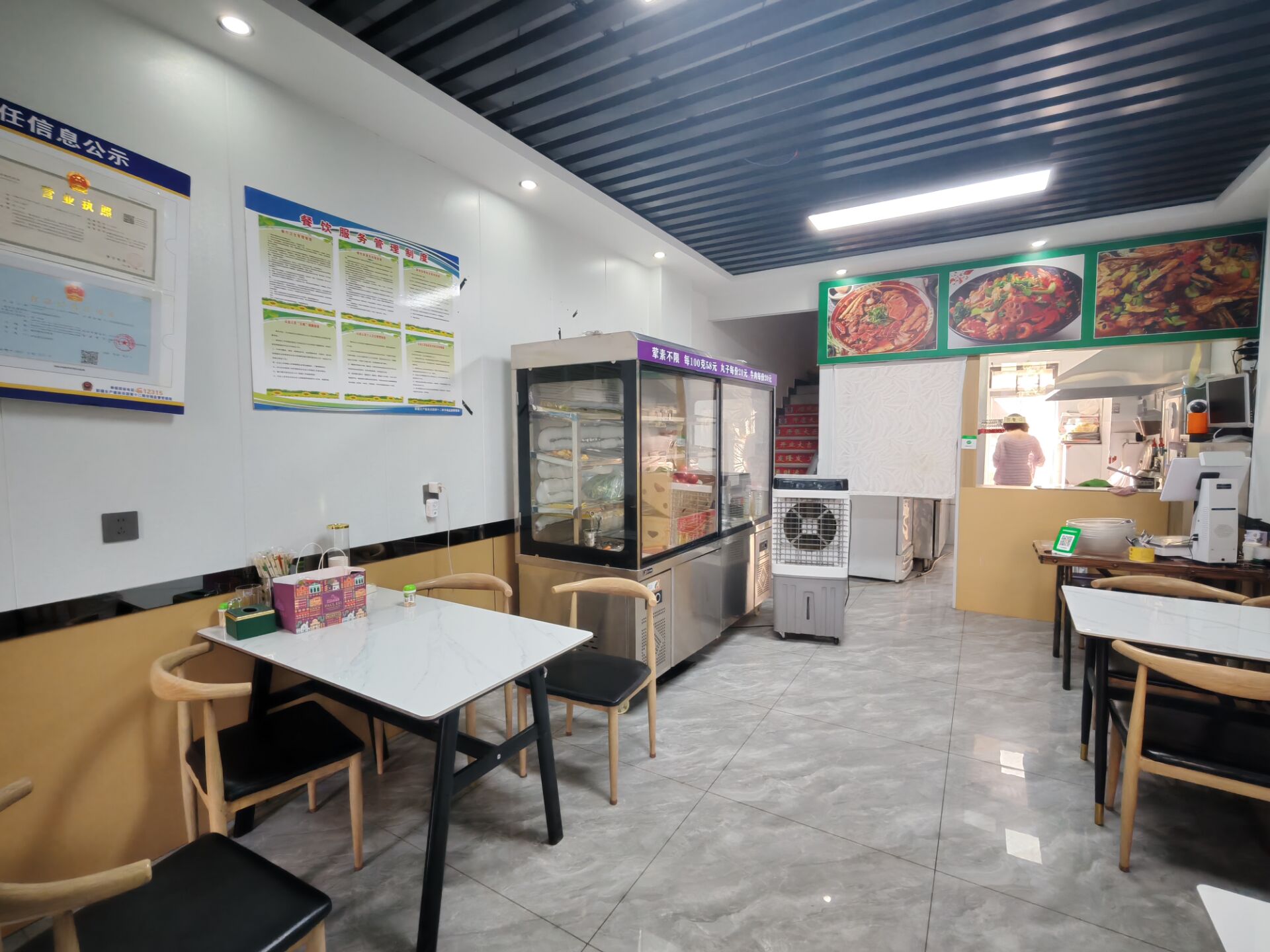 C13703五一农场大型小区外铺餐厅转让 C13703五一农场大型小区外铺餐厅转让