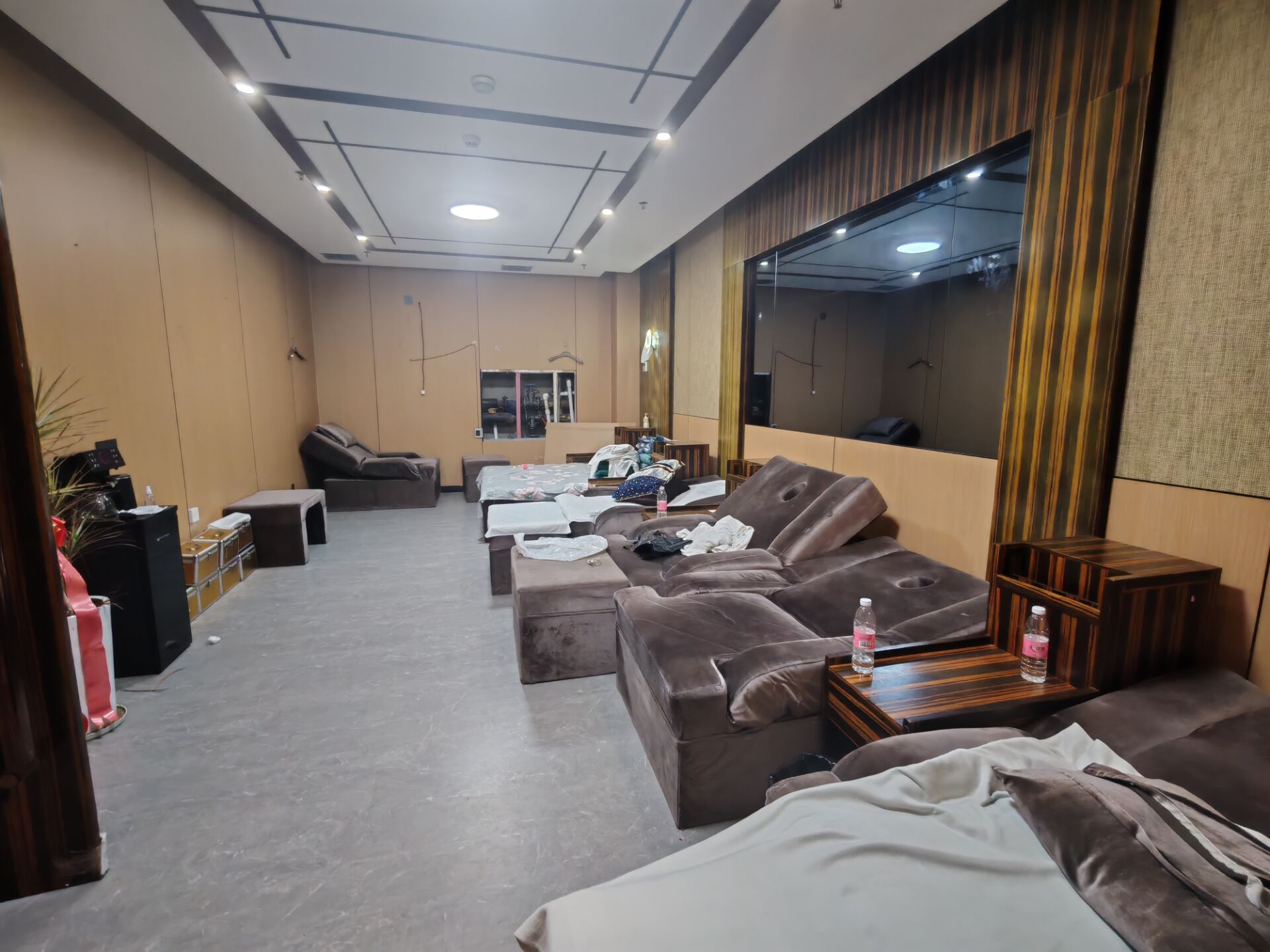 C13721米东区振兴中路足浴养生馆转让 C13721米东区振兴中路足浴养生馆转让