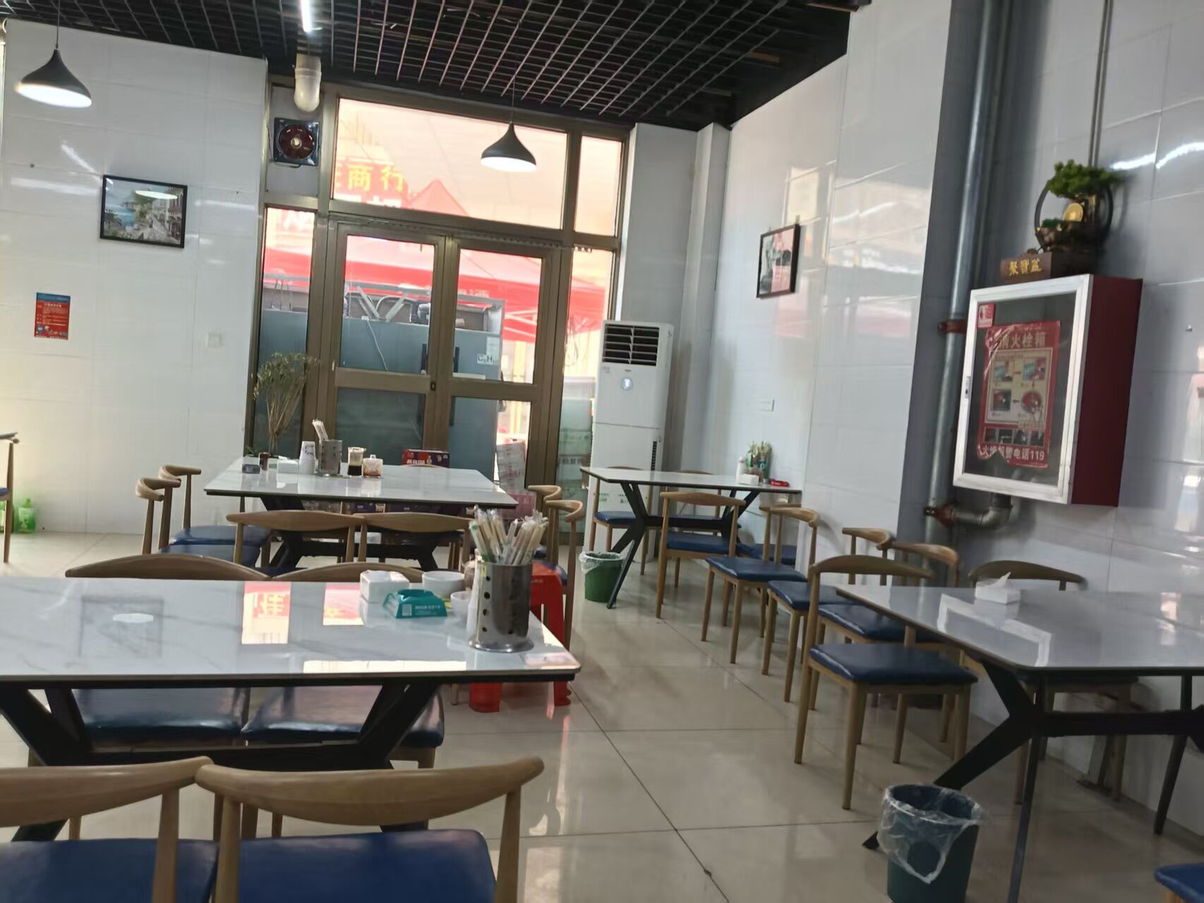 C13723位于昌吉市中山商务广场内经营中餐饮店转让 C13723位于昌吉市中山商务广场内经营中餐饮店转让