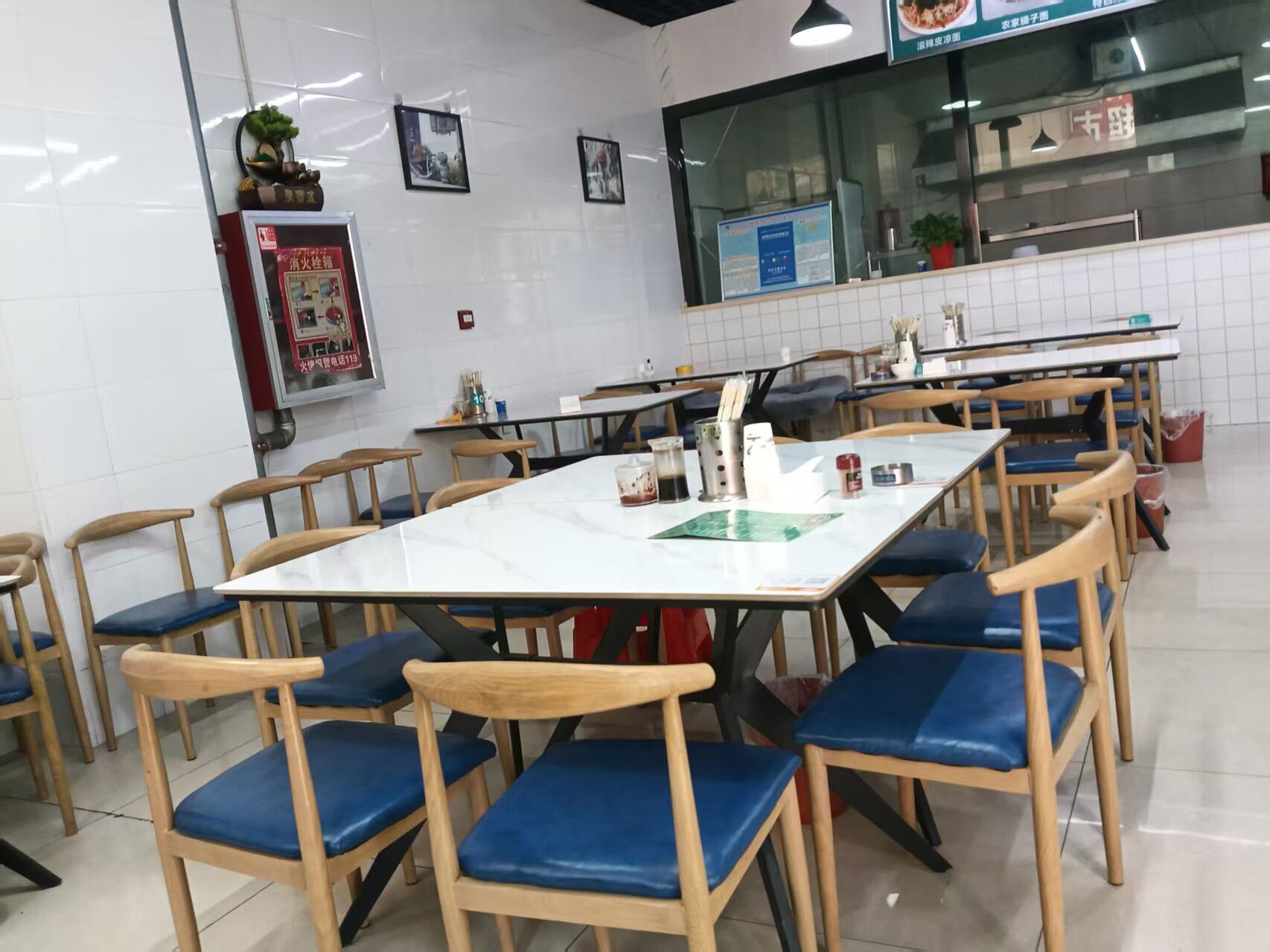 C13723位于昌吉市中山商务广场内经营中餐饮店转让 C13723位于昌吉市中山商务广场内经营中餐饮店转让