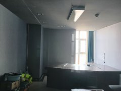 C13648位于昌吉市长宁路聚龙城写字间出租