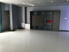 C13648位于昌吉市长宁路聚龙城写字间出租