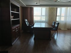 C13648位于昌吉市长宁路聚龙城写字间出租