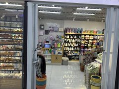C13682位于乌市财大校区女生宿舍楼下经营中文创优品店转让