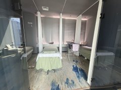 C13717会展片区绿城广场高端美容院转让